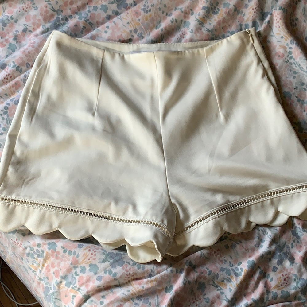 Brand: Hyfve Size: Medium Color: White